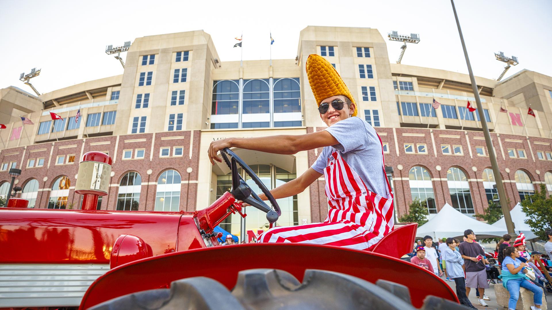 Homecoming Parade and Cornstalk. September 30, 2022. Photo by Craig Chandler / University Communication.